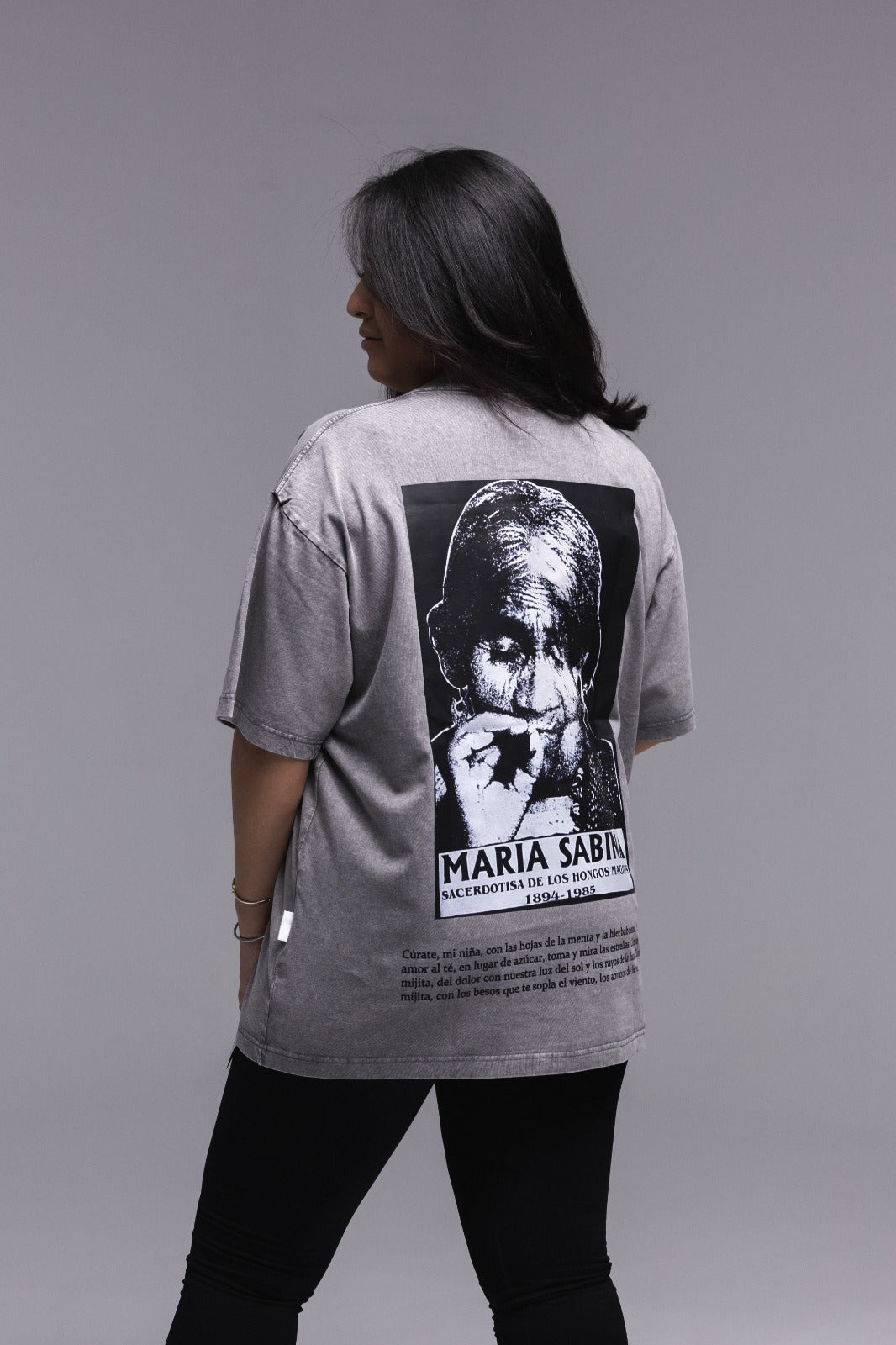 Camiseta Fungi Sabina - Oversize (Unisex)
